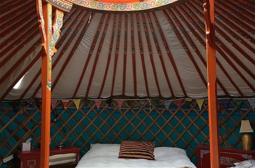 Foto 10 - Inch Hideaway Eco Glamping