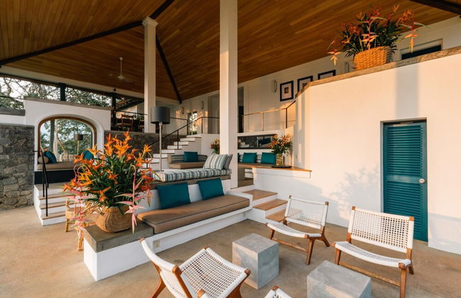 Spectacular Hilltop Beach Villa Located Next To A Surf Break - Foto 19