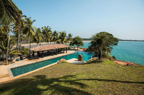 Photo 5 - Spectacular Hilltop Beach Villa Located Next To A Surf Break