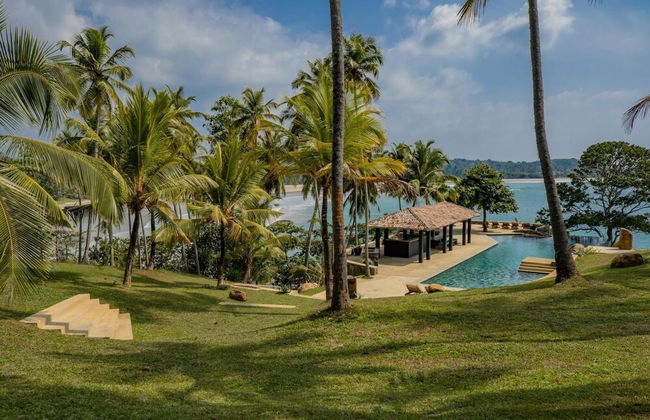 Spectacular Hilltop Beach Villa Located Next To A Surf Break - Foto 6