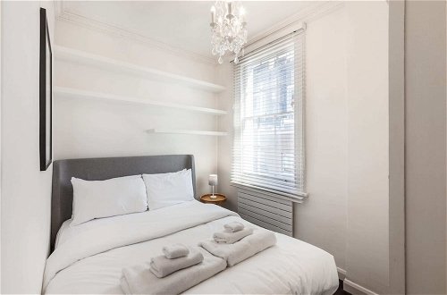 Foto 11 - Elegant, Airy 2 Bedroom Flat in Paddington