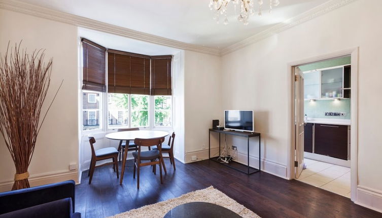 Foto 1 - Elegant, Airy 2 Bedroom Flat in Paddington