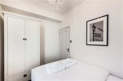 Foto 5 - Elegant, Airy 2 Bedroom Flat in Paddington