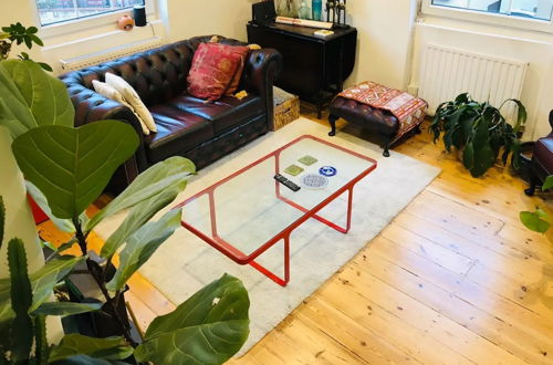 Photo 16 - Stylish and Light 2 Bedroom Flat in Bethnal Green