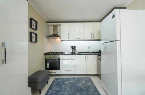 Foto 5 - Missafir Stylish Flat Near Hadrian s Gate