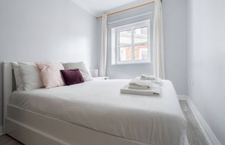 Photo 2 - Stylish 2 Bedroom Flat in Dublin