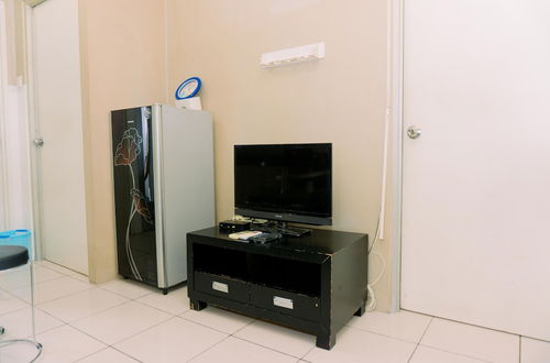 Photo 13 - Modern Look And Comfortable 2Br Green Bay Pluit Apartment