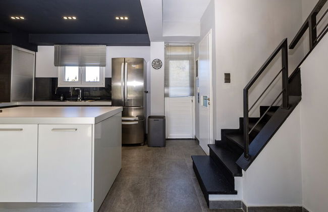 URBAN F HOUSE - Photo 8