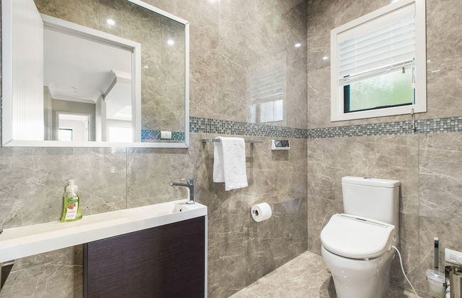 Luxe Whitford Mansion - Pool & Tennis Court - Photo 57