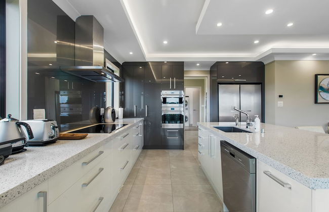 Luxe Whitford Mansion - Pool & Tennis Court - Photo 28