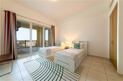 Photo 3 - Maison Privee - Exclusive Apt with Seafront Views over Palm Jumeirah