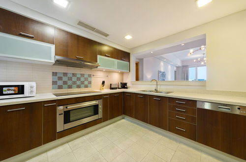 Foto 13 - Maison Privee - Exclusive Apt with Seafront Views over Palm Jumeirah