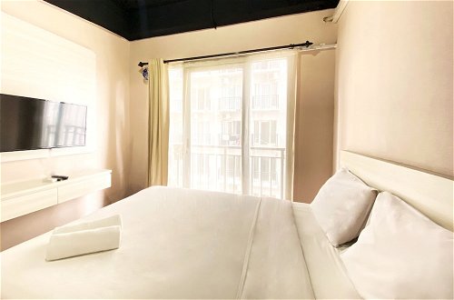 Foto 5 - Comfort Minimalist Studio At 3Rd Floor Grand Asia Afrika Apartment