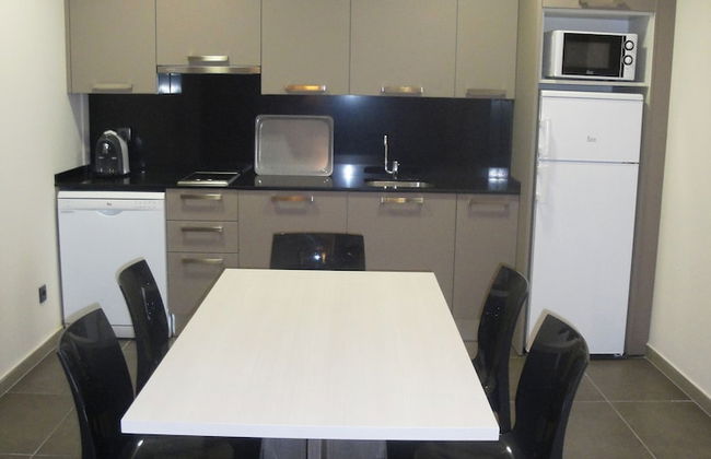 Pierre & Vacances Barcelona Sants - Photo 10