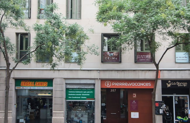 Pierre & Vacances Barcelona Sants - Photo 26