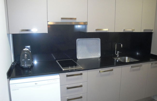 Pierre & Vacances Barcelona Sants - Photo 9