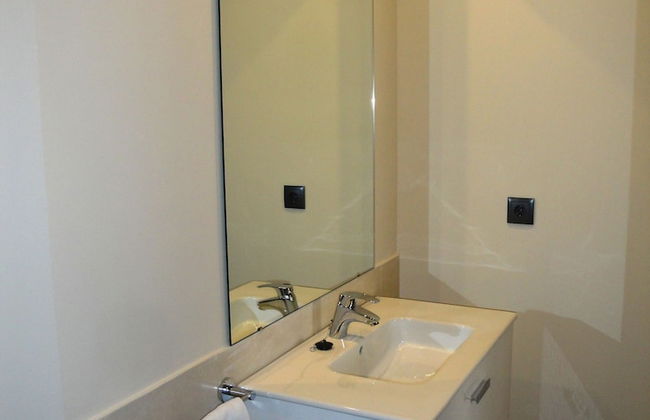 Pierre & Vacances Barcelona Sants - Photo 24