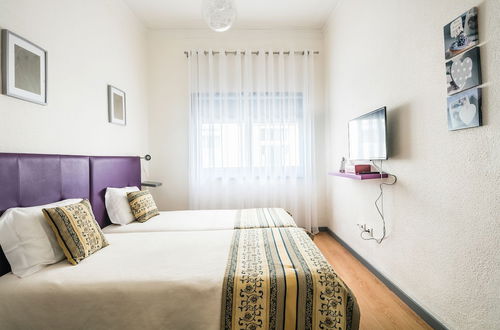 Photo 3 - Apartamento A Francos Purple Room