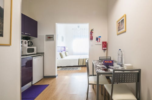 Foto 8 - Apartamento A Francos Purple Room