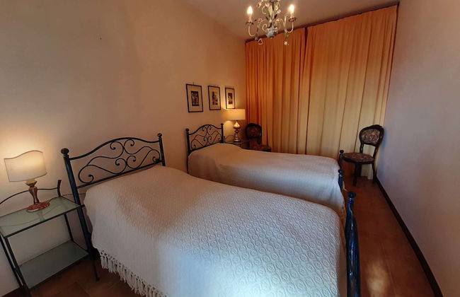 Cozy 2-bedroom Apartment - Photo 6