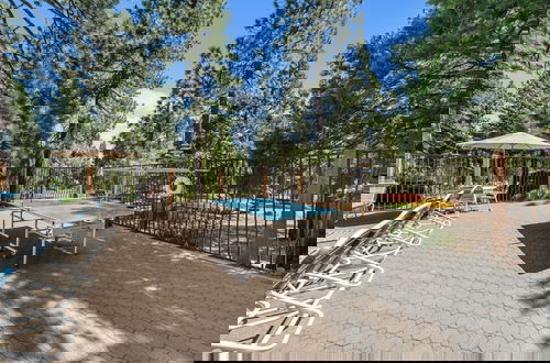 Foto 38 - Enjoy Forest Views Retreat at Kingswood Village!