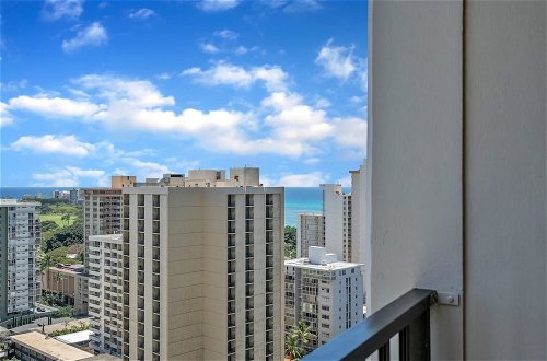 Foto 40 - Gorgeous High Rise Waikiki Condo with Ocean and Diamond Head Views by Koko Resort Vacation Rentals