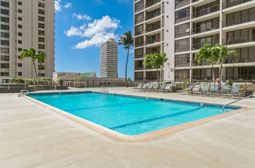 Foto 21 - Gorgeous High Rise Waikiki Condo with Ocean and Diamond Head Views by Koko Resort Vacation Rentals