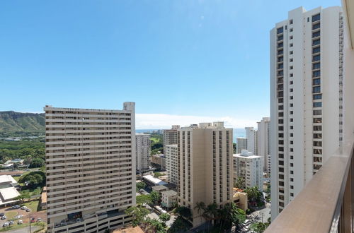 Foto 26 - Gorgeous High Rise Waikiki Condo with Ocean and Diamond Head Views by Koko Resort Vacation Rentals