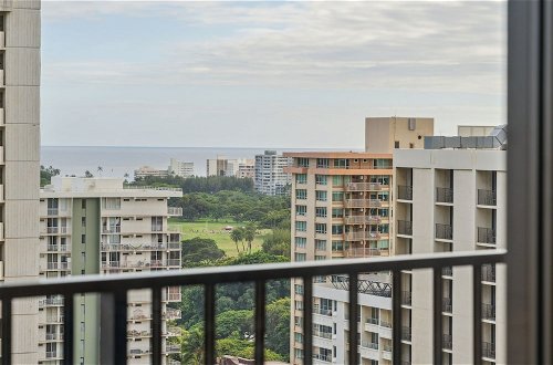 Foto 32 - Gorgeous High Rise Waikiki Condo with Ocean and Diamond Head Views by Koko Resort Vacation Rentals