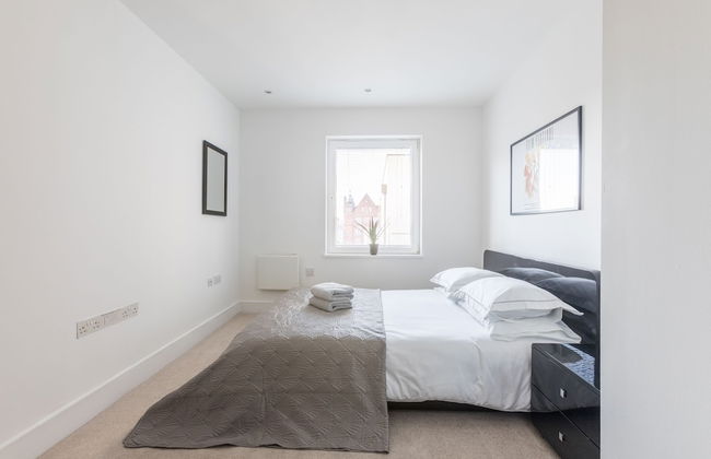 Luxury 2-bed Flat, Parking and Close to the Tube - Foto 3