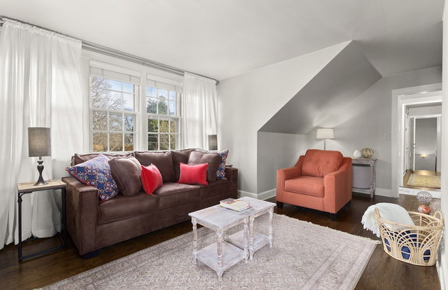 Cottage Charm - Photo 14