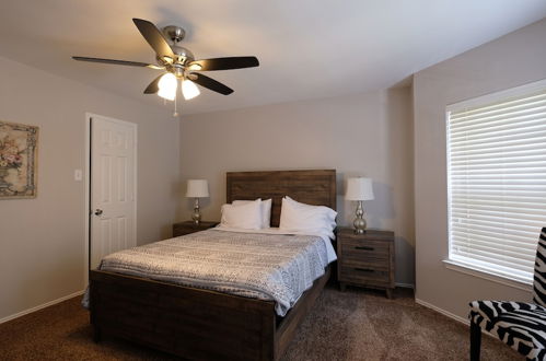 Photo 14 - 6Bdrm 3.5Bath 10Beds - GRAND TEXAS SIZED