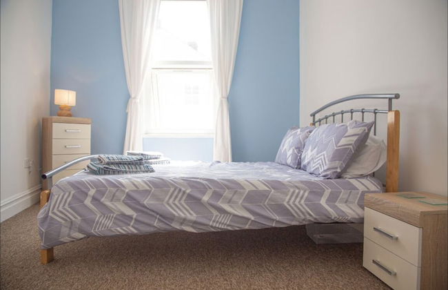 Spacious 4 Bedroom House in Plymouth City Centre - Foto 1