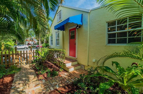 Foto 26 - Key West Cottage w/ Beautiful Pool Oasis