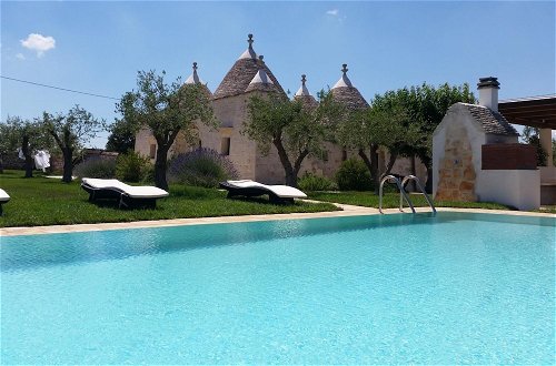 Foto 2 - Luxury Trulli Terrarossa With Pool