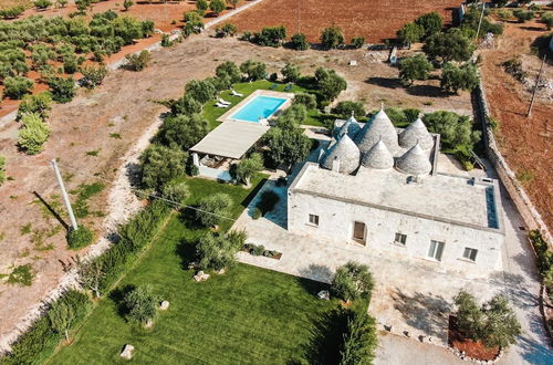 Photo 4 - Luxury Trulli Terrarossa With Pool