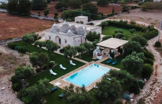 Foto 1 - Luxury Trulli Terrarossa With Pool