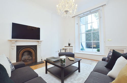 Photo 11 - Rutland Gardens Apartment