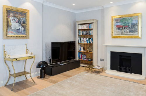 Foto 15 - Beautiful 2 Bed 2 Bath Flat in South Kensington