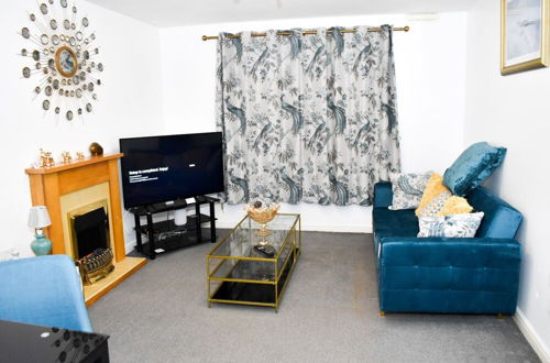 Photo 13 - Lovely 2-bed Apartment in West Bromwich