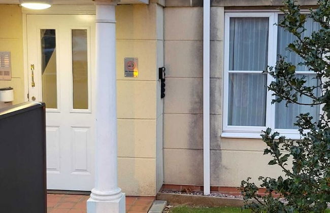 Lovely 2-bed Apartment in West Bromwich - Foto 22