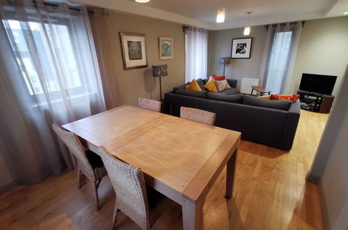 Photo 1 - Bright, Modern Apartment - Royal Mile