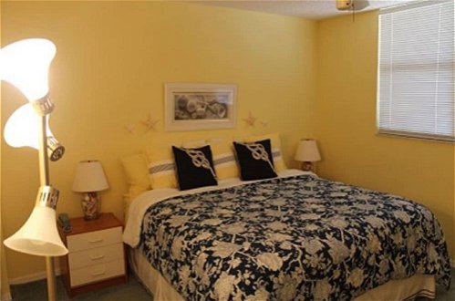 Photo 6 - 3 Bedroom Oceanfront Luxury Condo - Sand Dollar Iii, 404