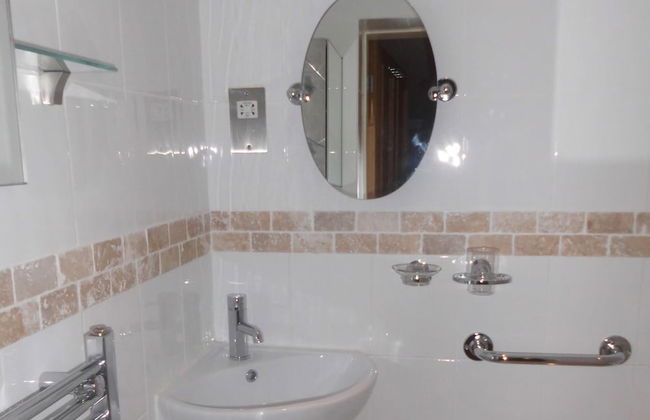 Cottage - Sleeps 4 - Hot Tub - Garden - Parking - Foto 12