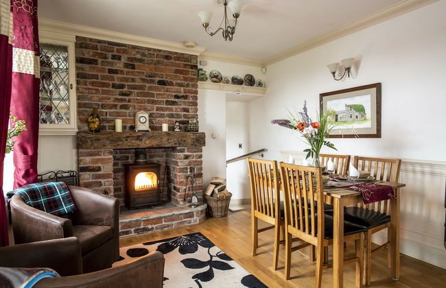 Cottage - Sleeps 4 - Hot Tub - Garden - Parking - Foto 15