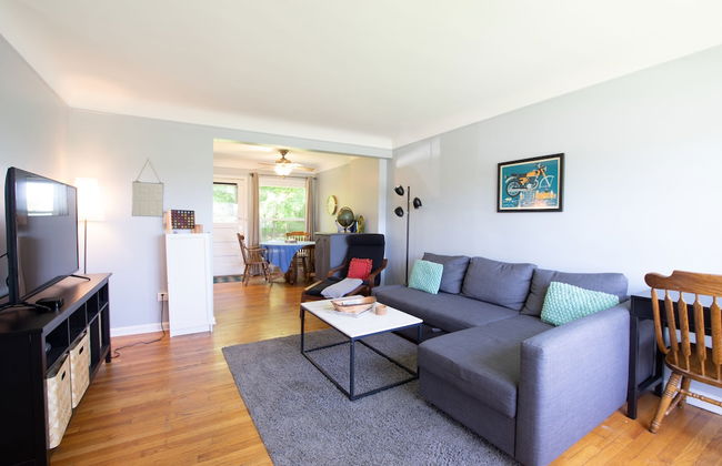Two Bedroom West Stadium Bungalow - Unit 524 - Photo 1