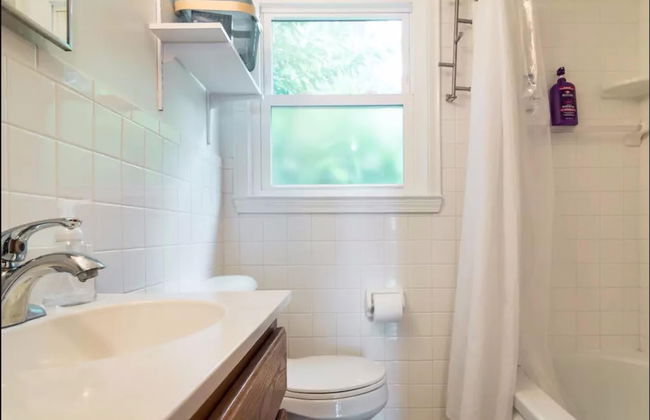 Two Bedroom West Stadium Bungalow - Unit 524 - Photo 14