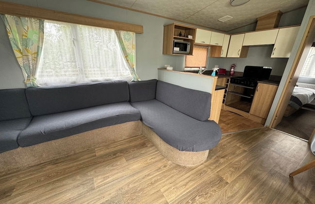 Pets go Free 3 Bedroom Caravan at Heacham Beach - Photo 9