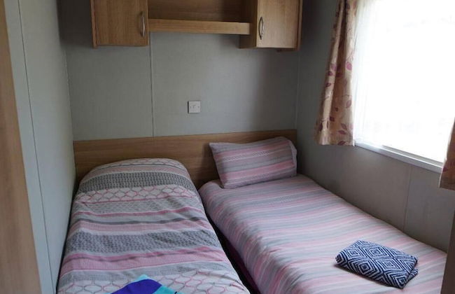 Pets go Free 3 Bedroom Caravan at Heacham Beach - Photo 4