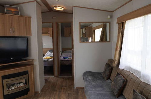 Photo 8 - Pets go Free 3 Bedroom Caravan at Heacham Beach